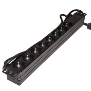 Rainbow Rack 230 V-os elosztó 19"-os, 8 aljzattal,  1,8m kábellel, C14 szünetmen