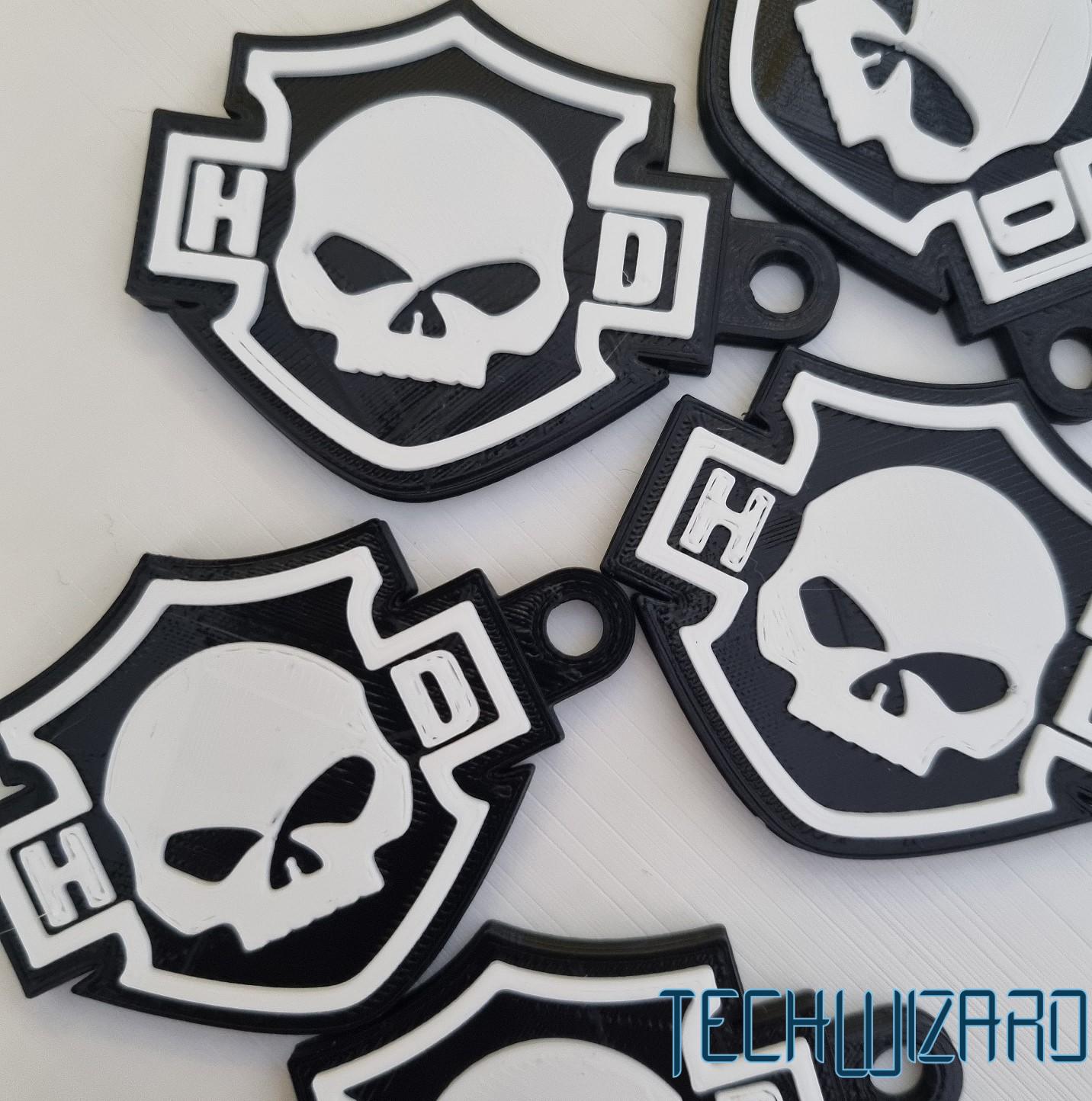 Harley Davidson Willie G. Skull kulcstartó pajzs